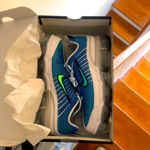 Size 9 Nike Air Vapormax 360 Varsity Royal/Blue